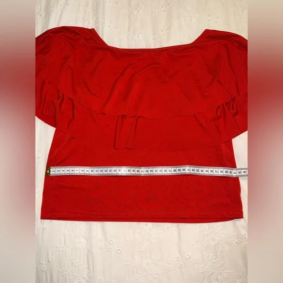 Red Ruffle Off-Shoulder Top | S-M - Picture 5 of 6
